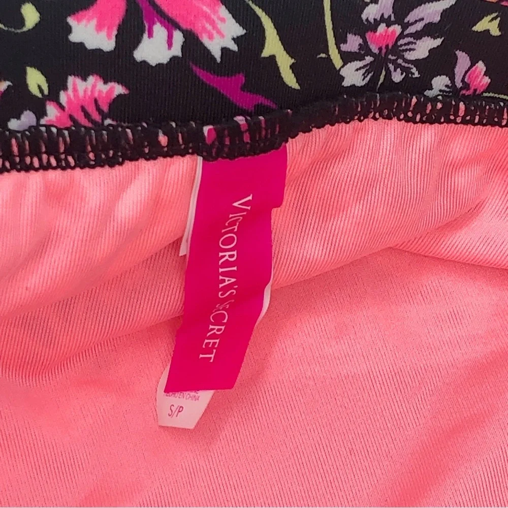 Victoria’s Secret Banded Bikini Bottoms - Partial‎ Paisley Print